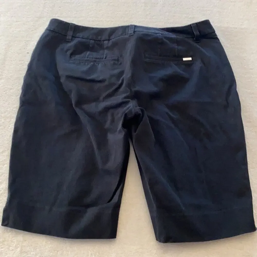 White House Black Market Shorts Womens 4 Black Bermuda Twill Pockets Modest